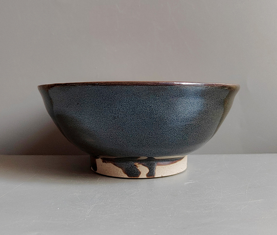 古玩陶瓷窯變黑釉茶碗真品鑒賞圖