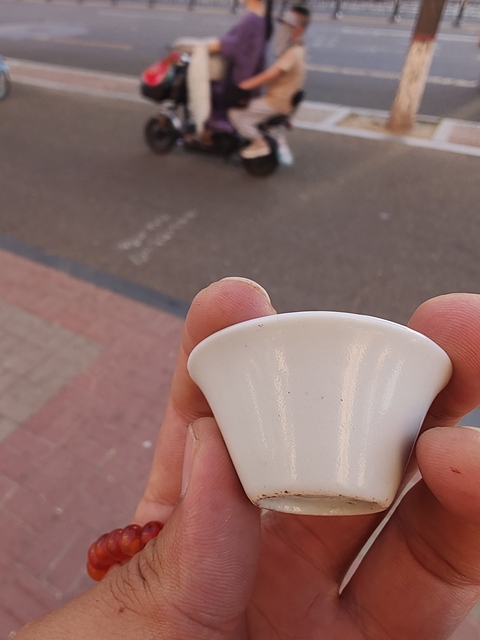 古玩陶瓷白釉馬蹄杯真品鑒賞圖