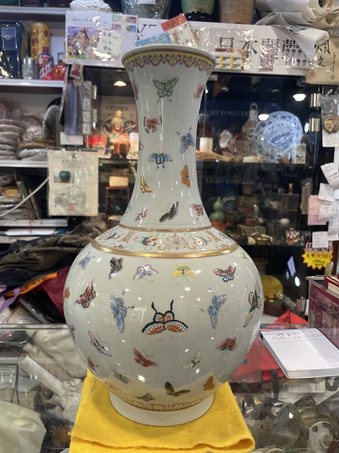 古玩陶瓷粉彩瓶真品鑒賞圖