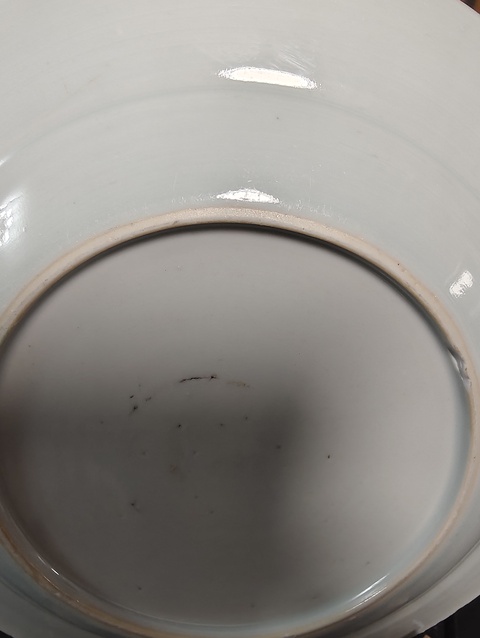 古玩陶瓷乾隆粉彩盤真品鑒賞圖