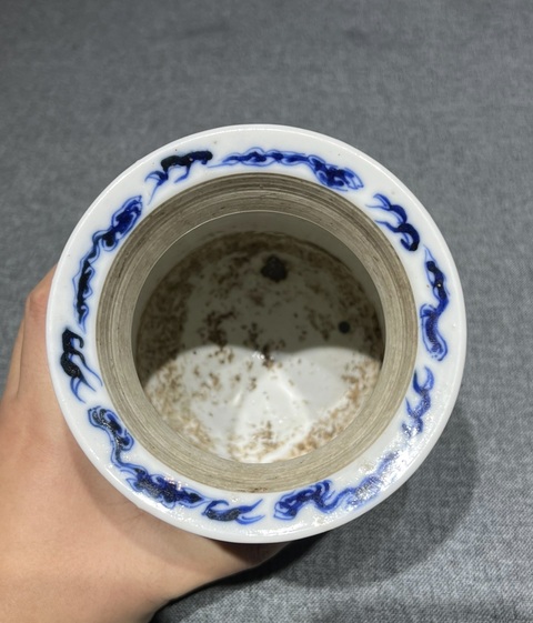 古玩陶瓷龍紋青花罐真品鑒賞圖