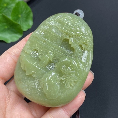 古玩玉器和田玉山水雕刻把件(帶珠寶機(jī)構(gòu)鑒定證書)拍賣,當(dāng)前價(jià)格1200元