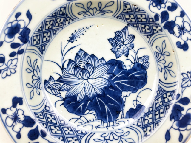 古玩陶瓷清康熙·青花荷花折沿盤拍賣,當前價格0元