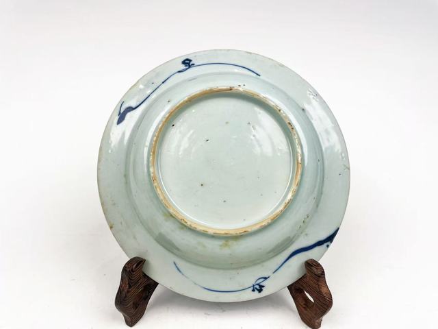 古玩陶瓷清康熙·青花荷花折沿盤拍賣,當前價格0元