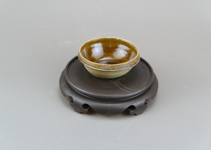 古玩陶瓷明晚期.吉州窯系紫金釉束口盞拍賣,當前價格33元