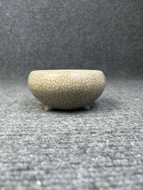 古玩陶瓷哥釉三足爐拍賣,當前價格3588元