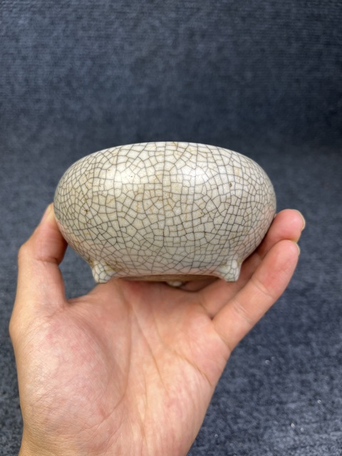 古玩陶瓷哥釉三足爐拍賣,當前價格3588元