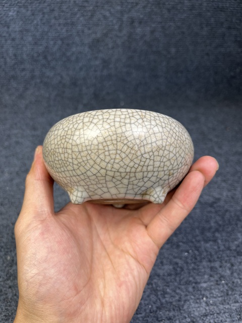 古玩陶瓷哥釉三足爐拍賣,當前價格3588元