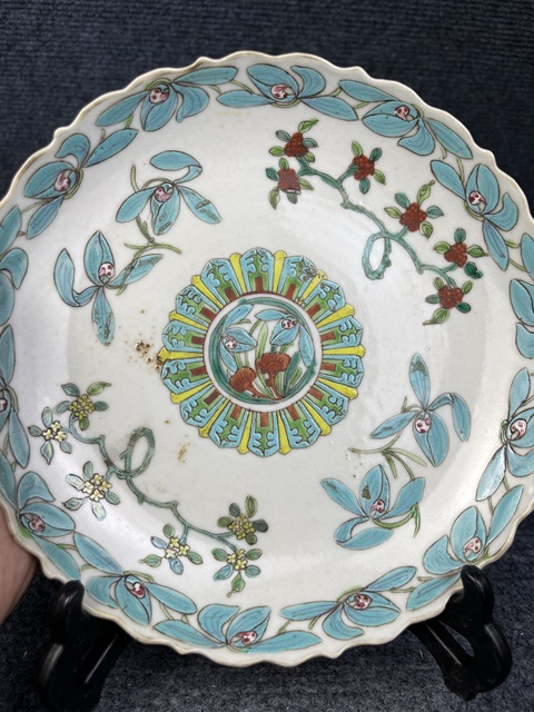 古玩陶瓷粉彩折枝花卉紋盤拍賣，當前價格4588元
