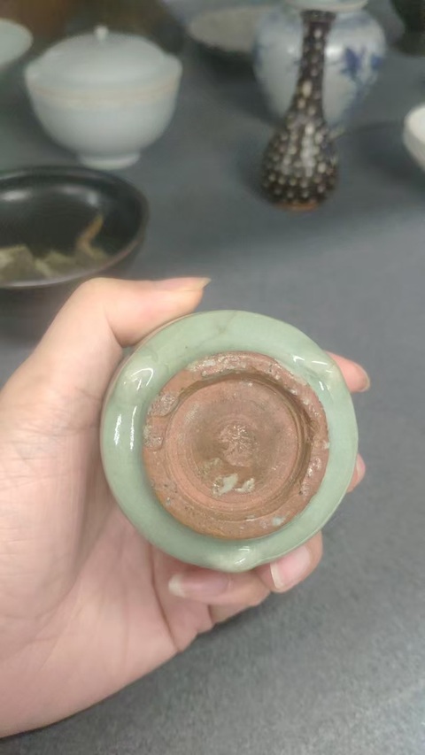 古玩陶瓷龍泉窯琴爐真品鑒賞圖