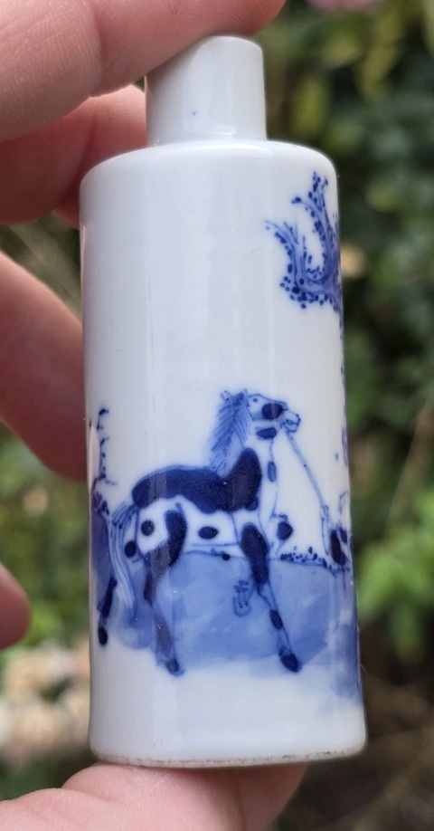 古玩陶瓷青花鼻煙壺真品鑒賞圖