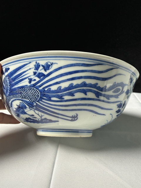 古玩陶瓷鳳穿牡丹紋青花碗真品鑒賞圖