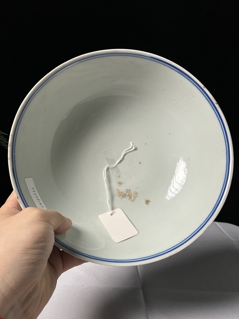 古玩陶瓷鳳穿牡丹紋青花碗真品鑒賞圖
