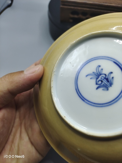 古玩陶瓷康熙青花盤真品鑒賞圖