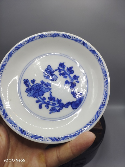 古玩陶瓷康熙青花盤真品鑒賞圖