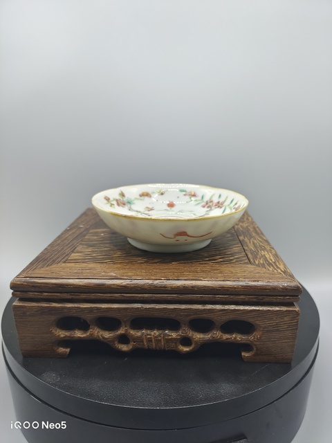 古玩陶瓷道光粉彩花口筆舔真品鑒賞圖