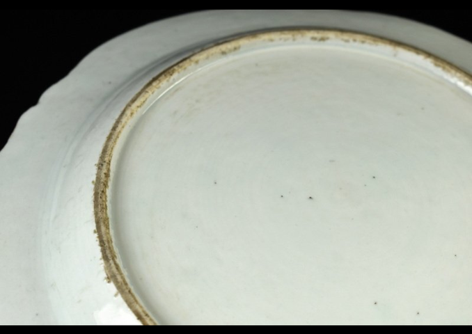 古玩陶瓷花卉紋青花盤真品鑒賞圖