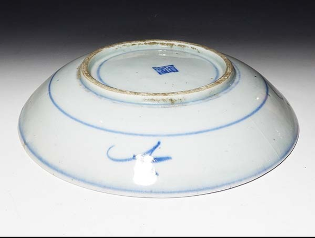 古玩陶瓷花卉紋青花盤真品鑒賞圖