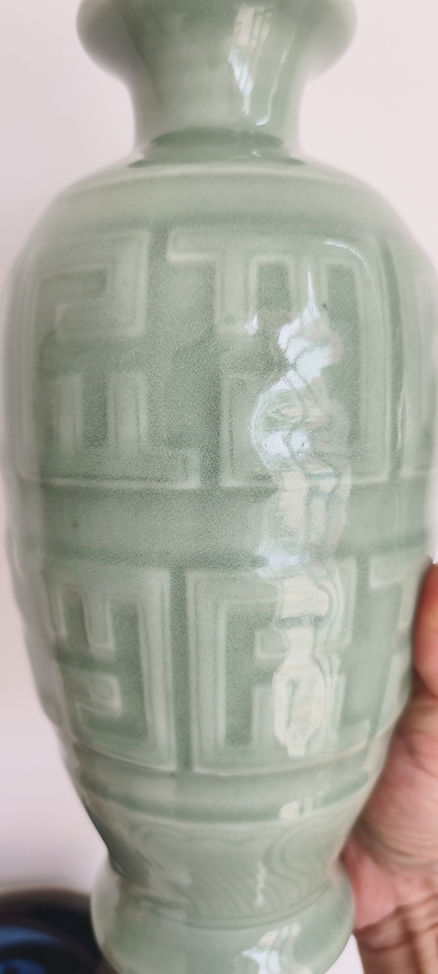 古玩陶瓷豆青釉瓶真品鑒賞圖