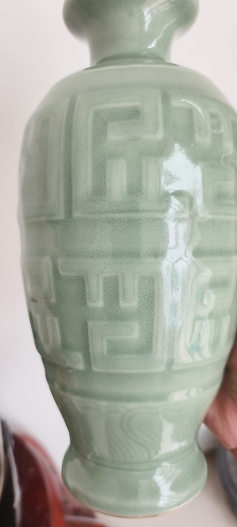 古玩陶瓷豆青釉瓶真品鑒賞圖