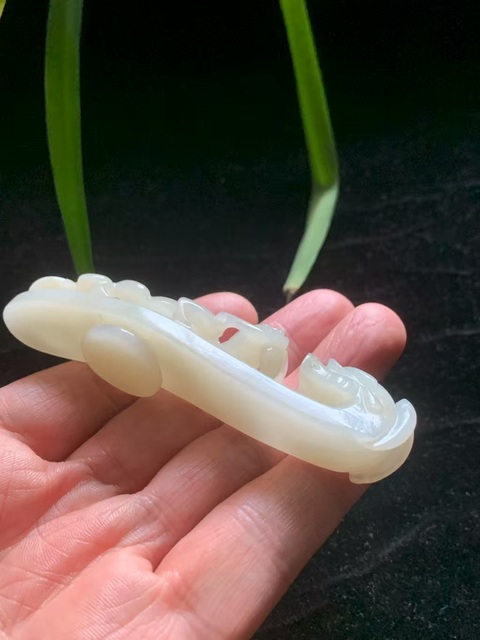 古玩玉器和田玉雕“蒼龍教子”帶鉤真品鑒賞圖