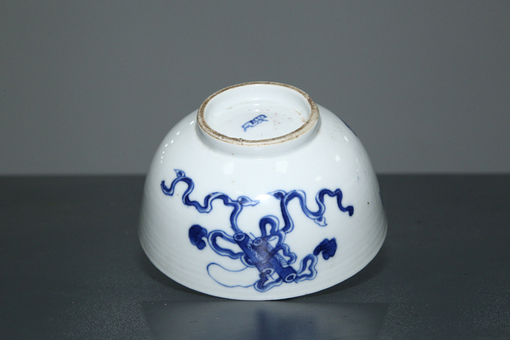 古玩陶瓷清晚期·青花鳳紋畫卷紋碗真品鑒賞圖