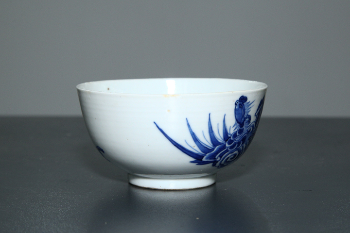 古玩陶瓷清晚期·青花鳳紋畫卷紋碗真品鑒賞圖