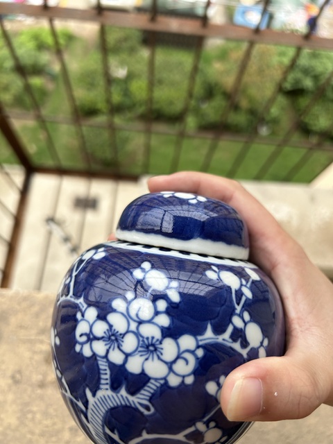 古玩陶瓷青花冰梅圖蓋罐真品鑒賞圖