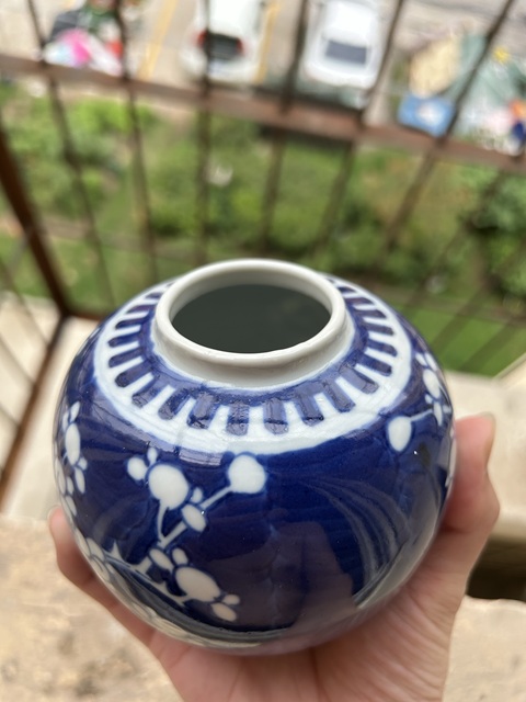 古玩陶瓷青花冰梅圖蓋罐真品鑒賞圖