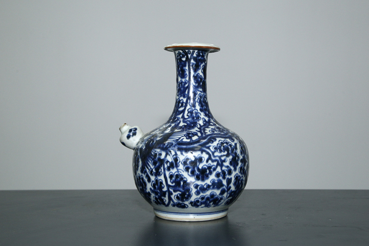 古玩陶瓷清康熙·青花鳳穿花軍持真品鑒賞圖