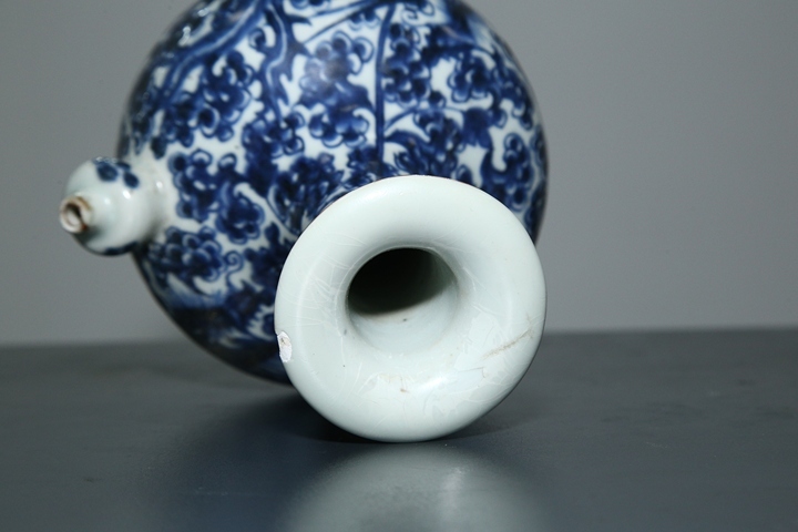 古玩陶瓷清康熙·青花鳳穿花軍持真品鑒賞圖