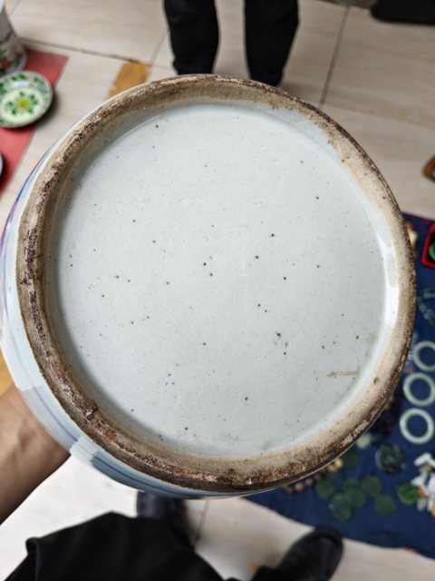 古玩陶瓷青花花卉紋罐真品鑒賞圖