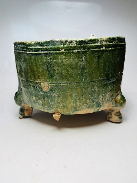 古玩陶瓷綠釉三足奩真品鑒賞圖