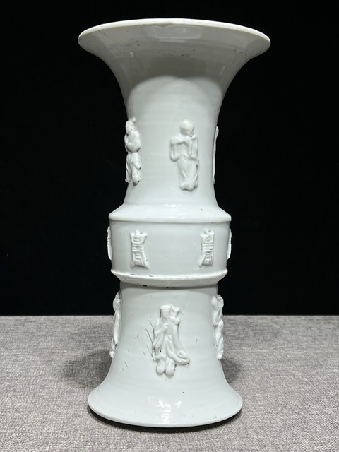 古玩陶瓷德化白瓷貼塑八仙人物花觚真品鑒賞圖