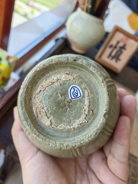 古玩陶瓷越窯青瓷執壺真品鑒賞圖
