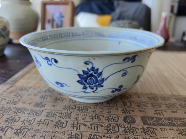 古玩陶瓷青花花卉紋撇口碗真品鑒賞圖