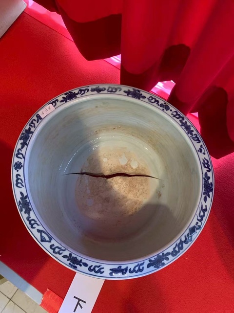 古玩陶瓷人物紋青花香爐真品鑒賞圖