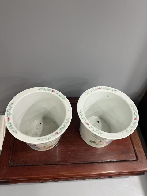 古玩陶瓷嬰戲紋粉彩花盆真品鑒賞圖