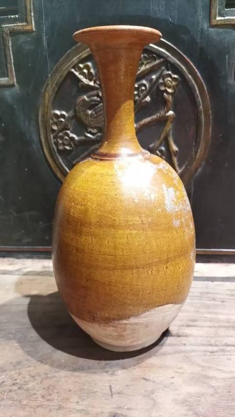 古玩陶瓷黃釉長頸瓶真品鑒賞圖