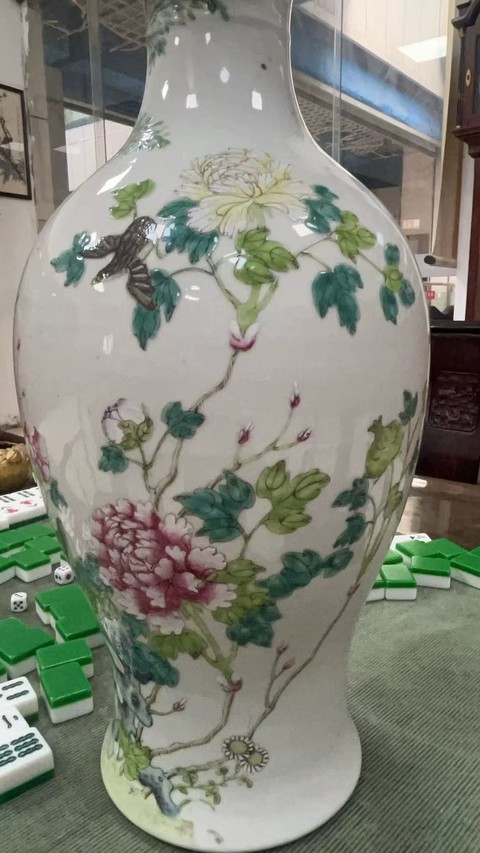 古玩陶瓷粉彩安居樂業圖觀音瓶真品鑒賞圖