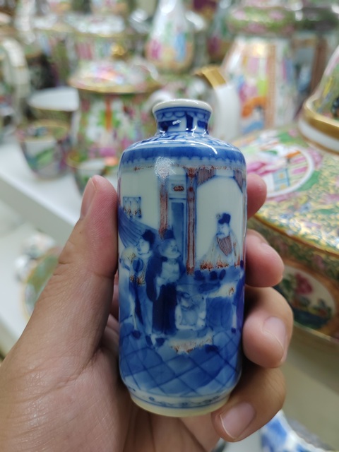 古玩陶瓷鼻煙壺真品鑒賞圖