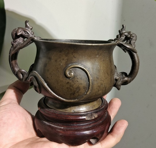 古玩雜項螭龍耳爐真品鑒賞圖