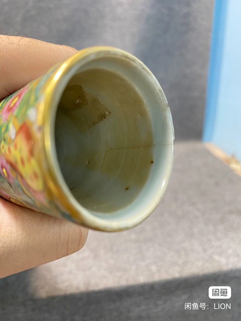 古玩陶瓷廣彩人物荸薺瓶真品鑒賞圖
