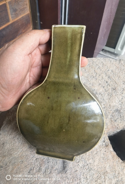 古玩陶瓷褐釉四方瓶真品鑒賞圖