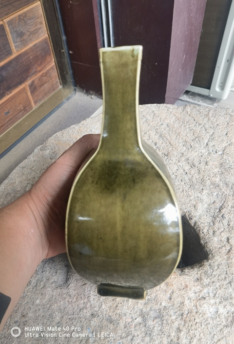 古玩陶瓷褐釉四方瓶真品鑒賞圖