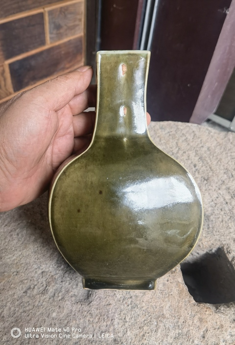 古玩陶瓷褐釉四方瓶真品鑒賞圖