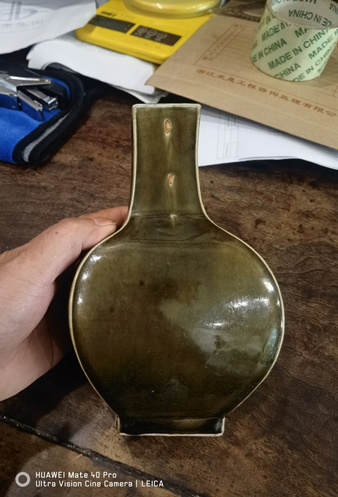 古玩陶瓷褐釉四方瓶真品鑒賞圖
