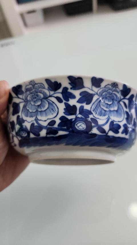 古玩陶瓷晚清鳳穿牡丹青花碗拍賣,當(dāng)前價格1600元