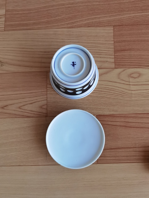 古玩陶瓷青花蓋杯拍賣，當(dāng)前價(jià)格220元