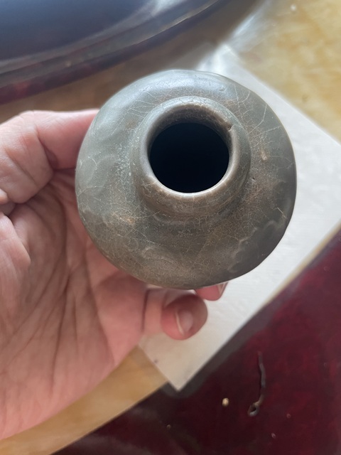 古玩陶瓷龍泉青瓷花卉紋水盂真品鑒賞圖